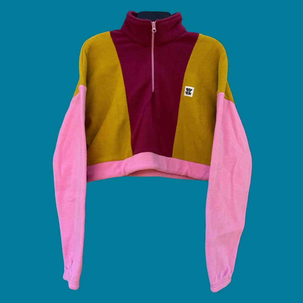Blake Recycled Cropped Fleece In Pink, Olive & Rose